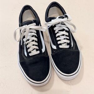 Black suede old skool vans